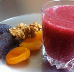 Cranberry banana goodness gracious breakfast smoothie!